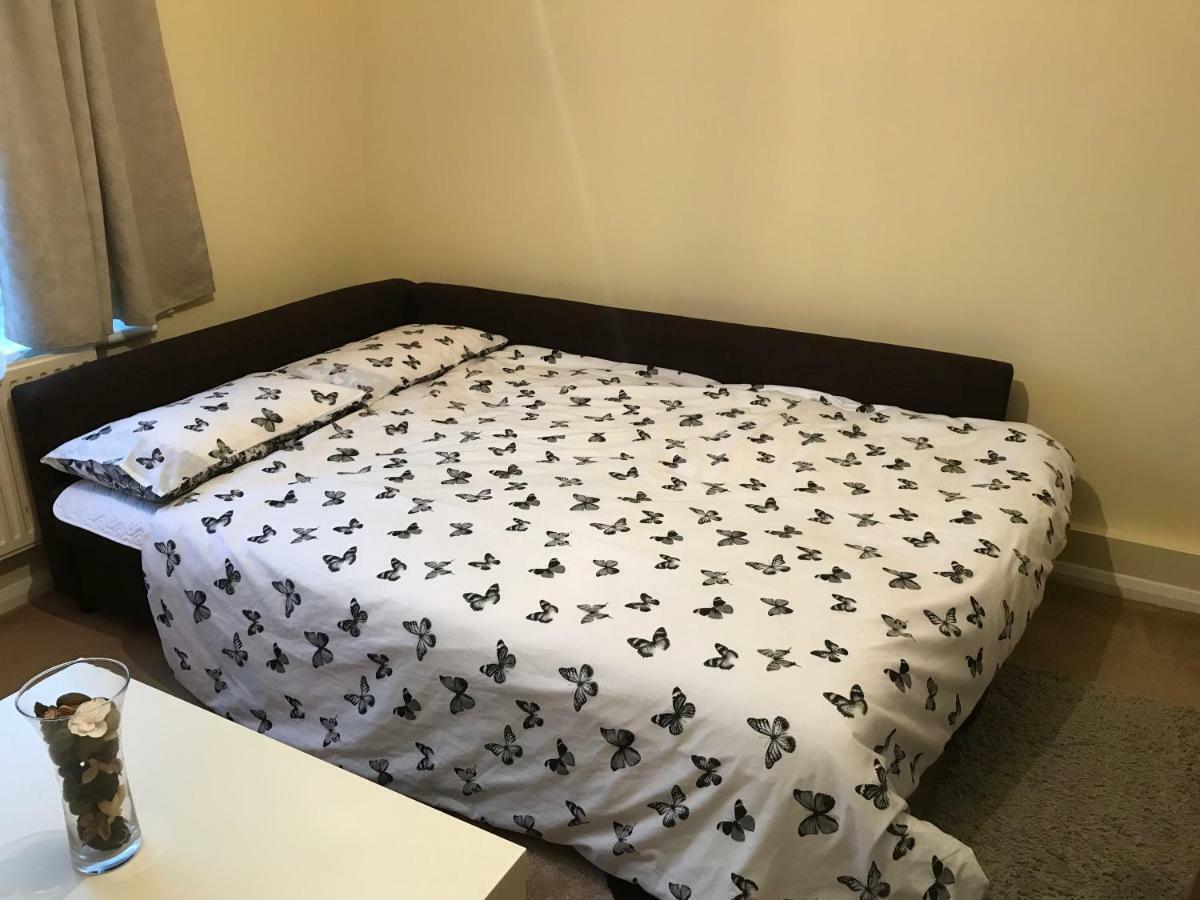 Cozy Apartment In Stratford From 18 Minutes To Central London Exteriör bild